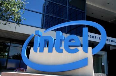 Intel hợp nhất bộ phận sản xuất vi xử lý máy tính và di động